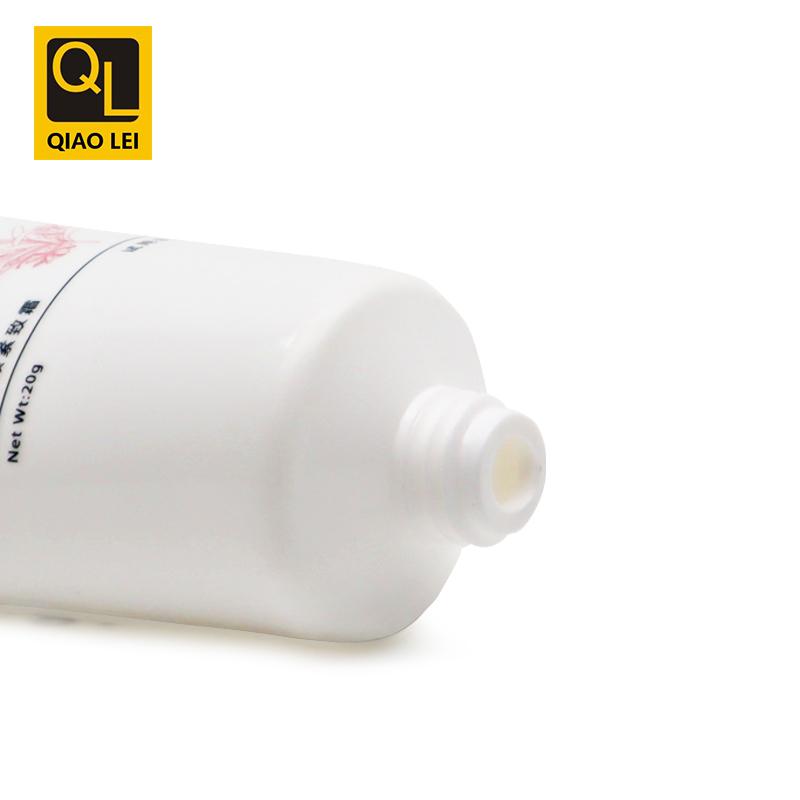 25 tube diameter, white hose, black transparent clamshell