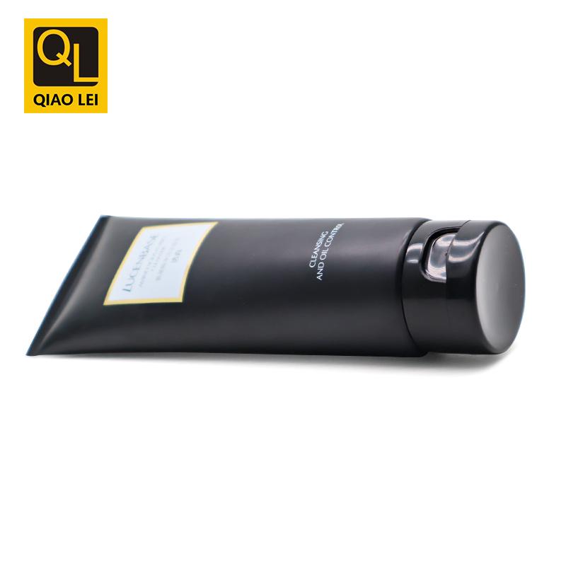 40 tube diameter, black cleanser hose, black clamshell