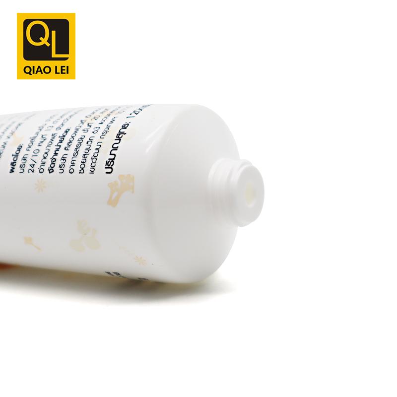 40 tube diameter, white hose, black clamshell