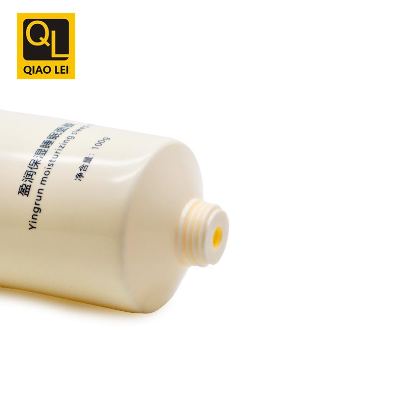 40 tube diameter, beige hose, black clamshell